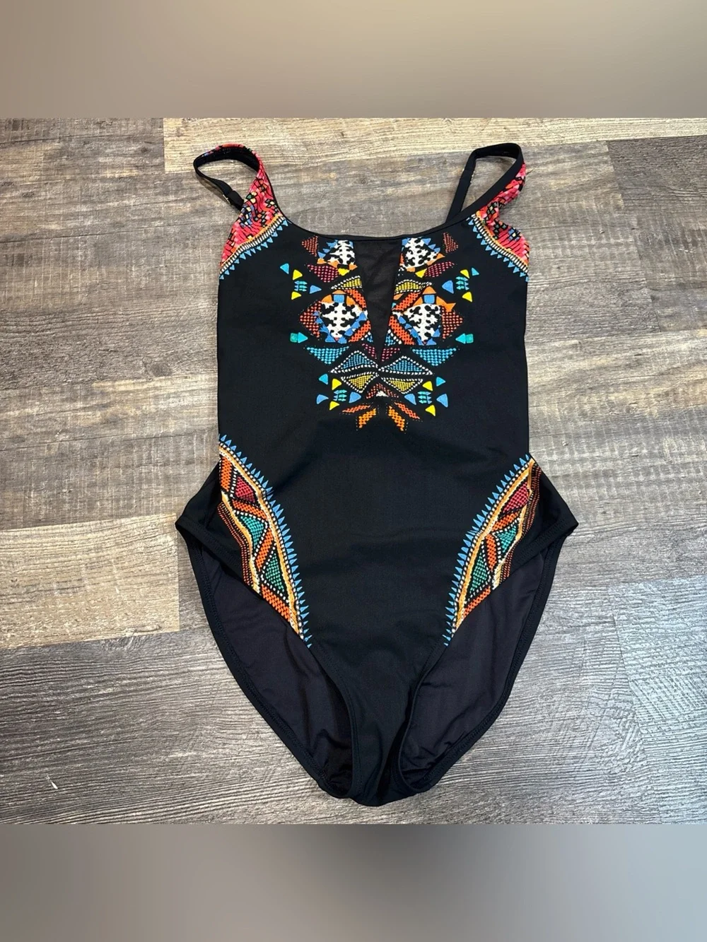 La Blanca One Piece Swimsuit Size 10 geometric tribal patterns Bathing Suit